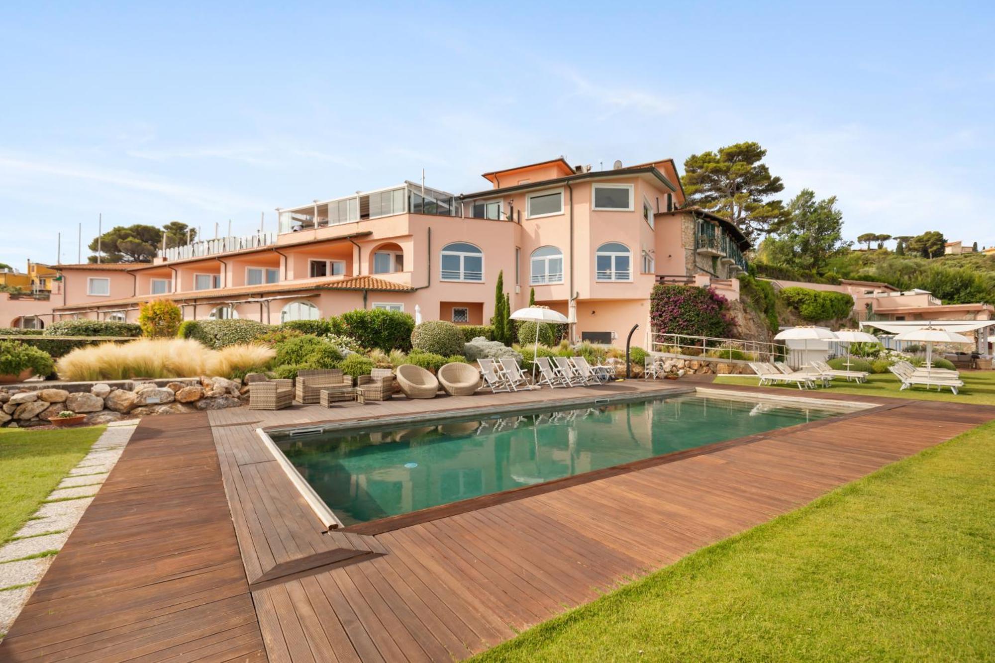 Hotel Villa Domizia Porto Santo Stefano  Extérieur photo